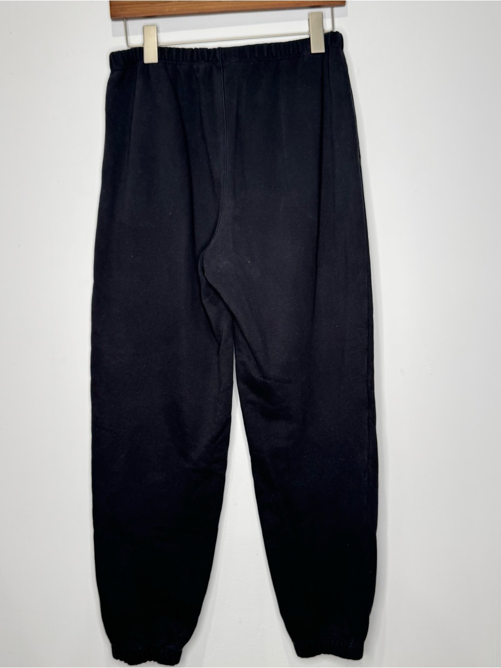 VUORI Women’s Black Sweatpant Joggers - Picture 12 of 16